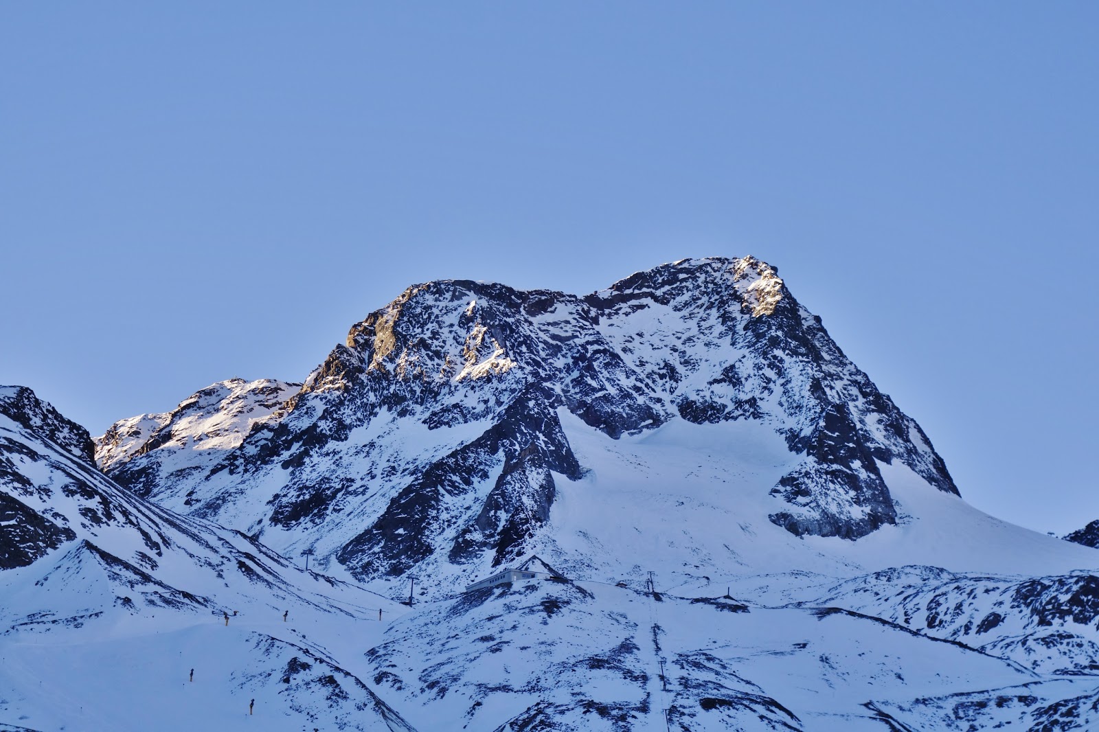 Kein Tag zum Schneeschaufeln: Prosit Schaufelspitze (3.333m)